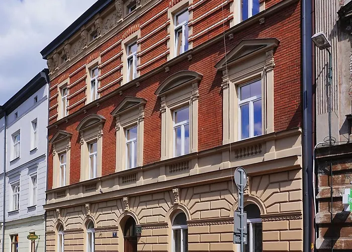 W Zabytkowej Kamienicy, Strzelecka 19